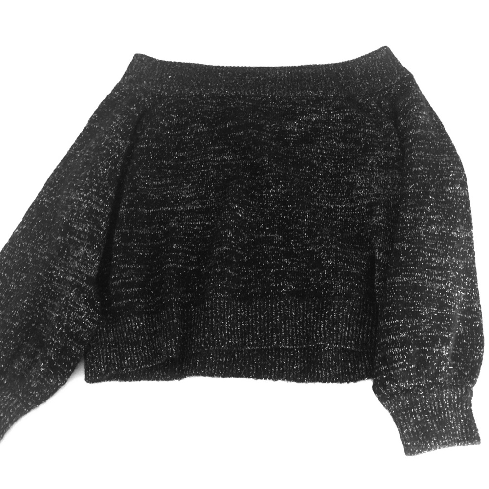 H & M cropped sweater